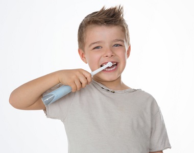 Jsou pro děti vhodné elektrické zubní kartáčky?
